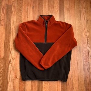 Uniqlo — Orange half zip fleece